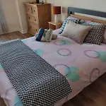 Swallows Nest - Spacious Bright Double Bedroom With Ensuite Bathroom
